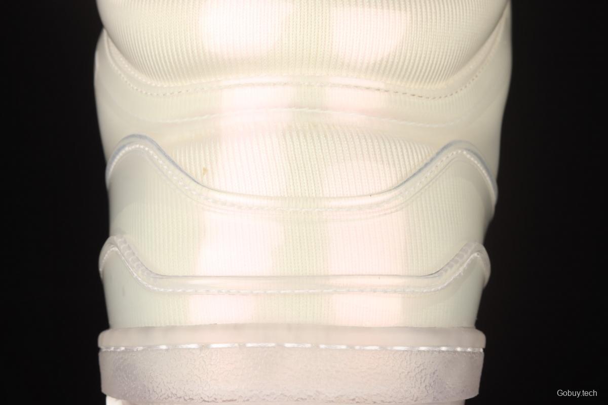 Authentic LV 2021s LV Trainer must be in winter