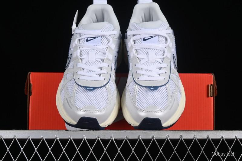 Nike Runtekk V2K Retro Low-Top Running Shoes with Cushlon Midsole - FD0736-102