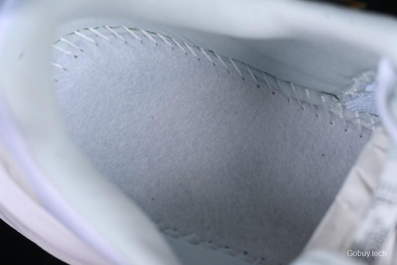 Nike Infinity Run 4 Gore-Tex Waterproof Road Running Shoes with Enhanced Energy Return - FB2204-101