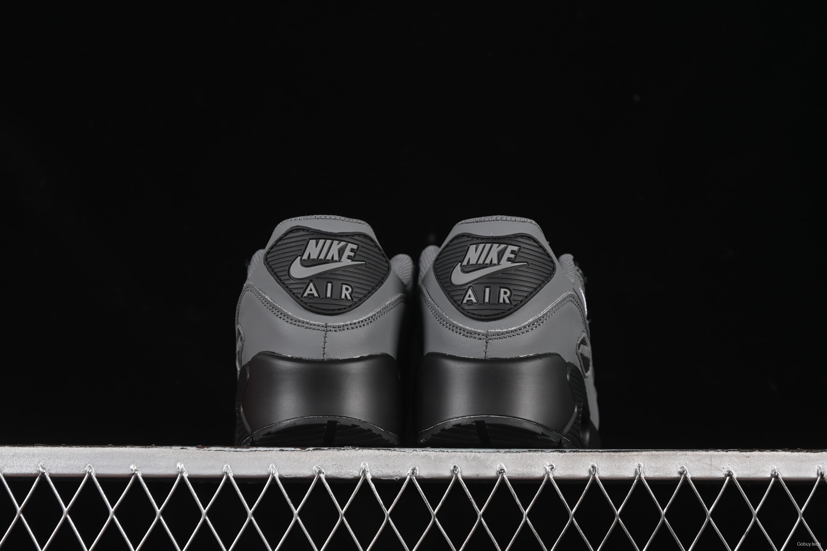 Nike Air Max 90 Retro Running Shoes with Visible Air Cushion - FN7810-001