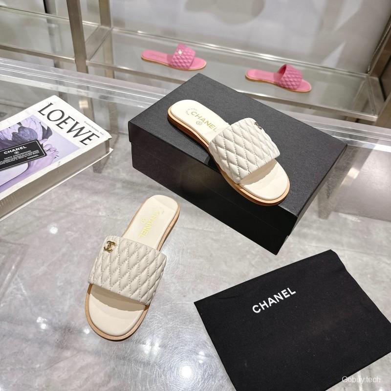 2025 Slippers Chanel White Leather Casual LY00240