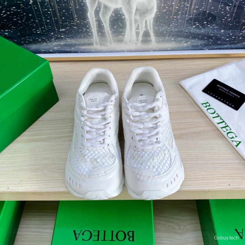 2025 Unisex Bottega Veneta White Lightweight Mesh Runner Sneakers LY00310