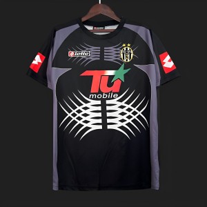 Retro 01/02 Juventus Black Goalkeeper Jersey