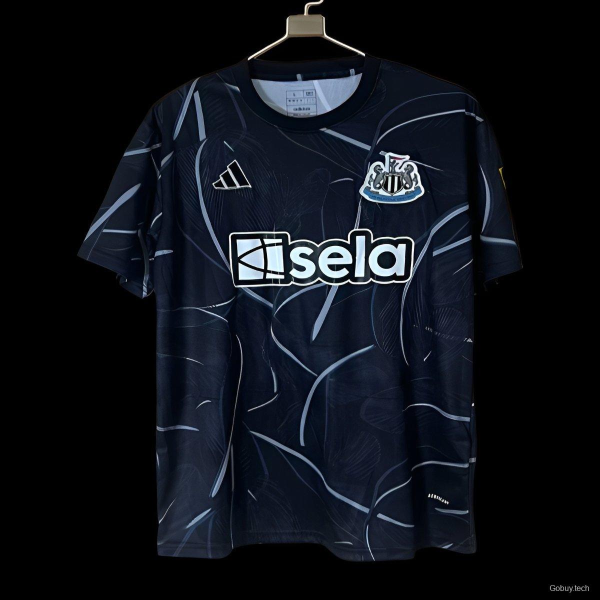 24/25 Newcastle United Pre-Match Black Jersey